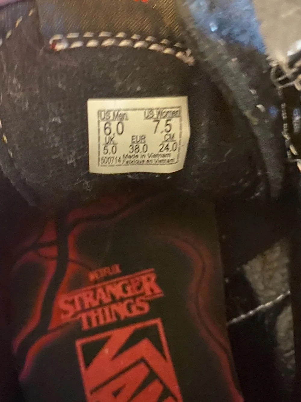 STRANGER THINGS Vans Red and Black Print high-top sneakers - Picture 14 of 14